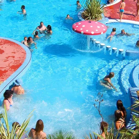 Lagrange Les Pescalunes Szálloda 3*
