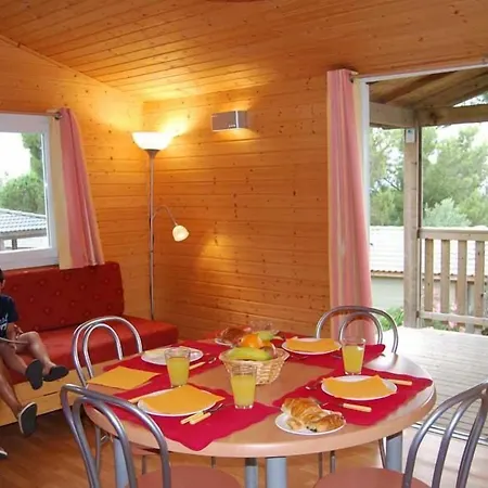 Lagrange Les Pescalunes Szálloda 3*