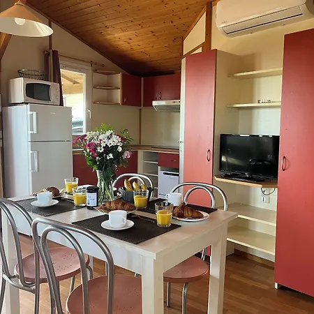 Lagrange Les Pescalunes Szálloda 3*